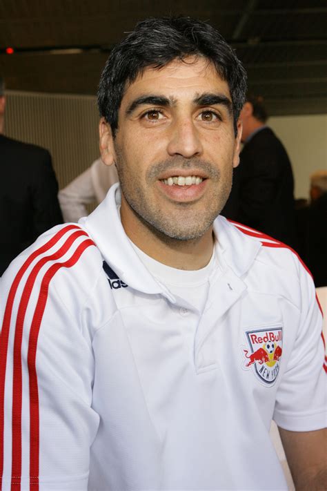 Claudio reyna - Mar 13, 2023 · Gio Reyna’s mother, Danielle, had been a teammate of Rosalind Berhalter at North Carolina at the time, and his father, Claudio, had played with Gregg Berhalter on the national team. The families ... 